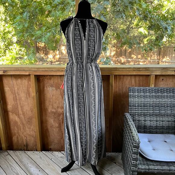 THML Black And White Printed Boho Maxi Dress Size M - Picture 4 of 12